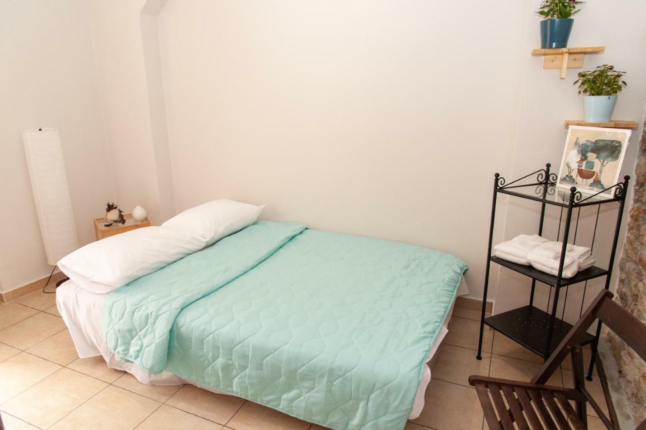 17 Flats And Roof Garden Apartment Атина Екстериор снимка