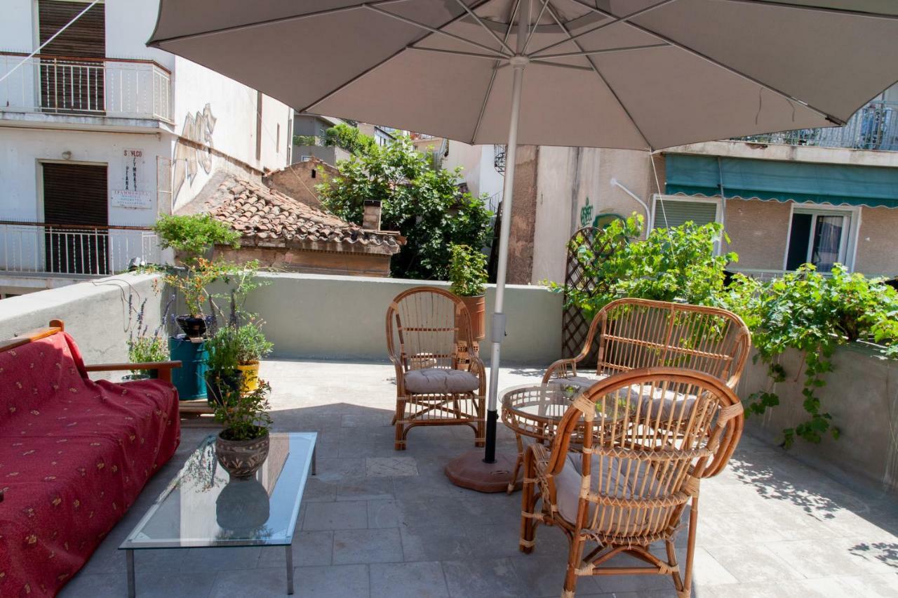 17 Flats And Roof Garden Apartment Атина Екстериор снимка